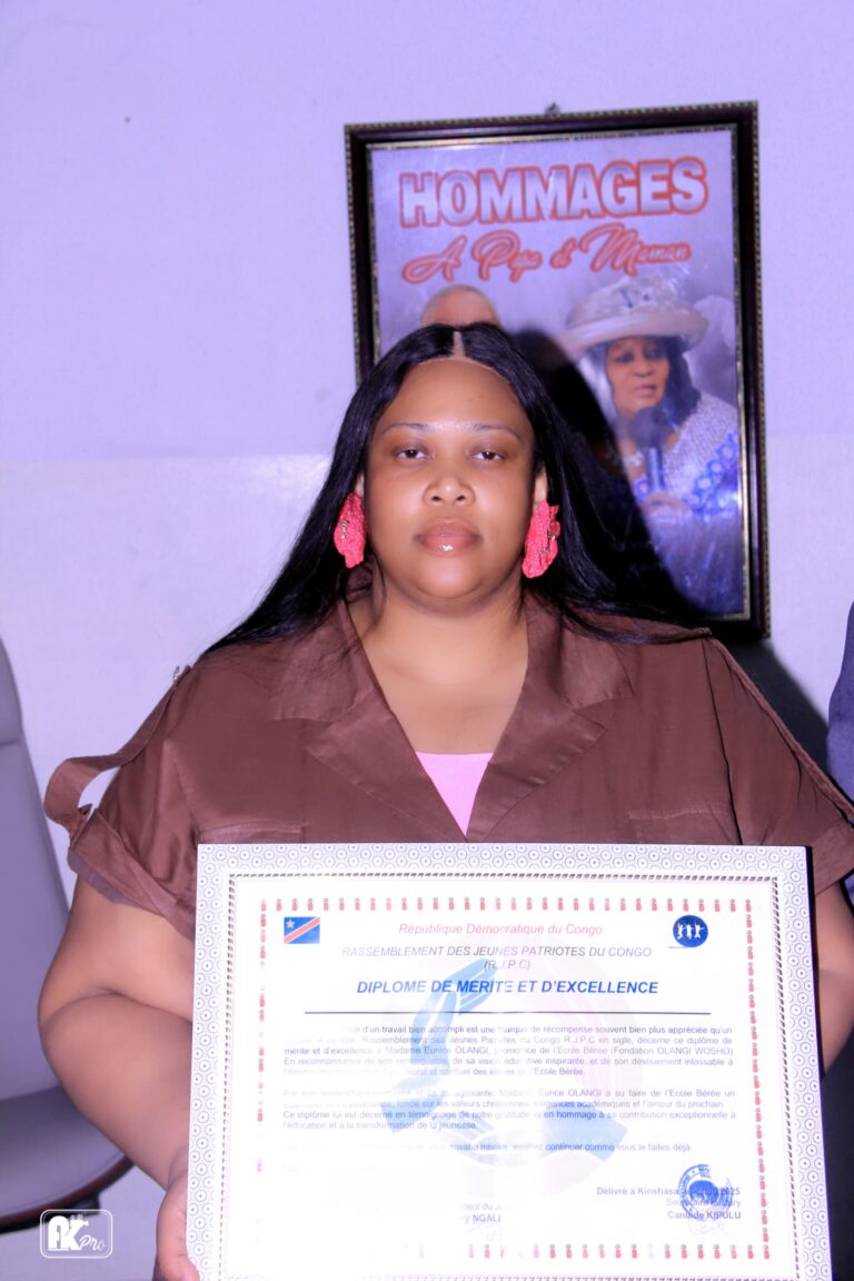 Le Collectif des Communicateurs du Chef de l’État Honore Madame Eunice Olangi Tshibamba : Une Femme de Foi, d&rsquo;Éducation et d&rsquo;Impact au Service de la Nation