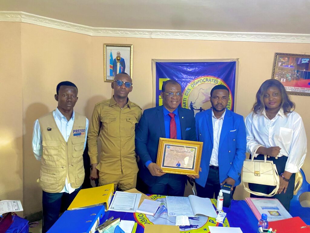 Hommage à l’honorable Prospèr TUNDA : Un leader humaniste célébré à Kinshasa