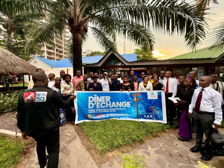 Kinshasa : La CORAP dévoile le Baromètre de l’accès à l’électricité et renforce son dialogue avec la presse