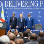 La signature d’accord pour la paix du président Félix Tshisekedi et Paul Kagame à Washington.